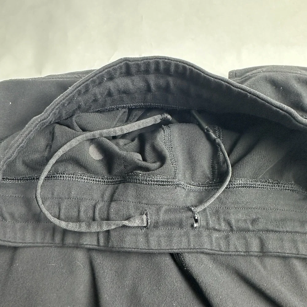 Lululemon Kung Fu Pant Mens Small Black Relaxed Luon Lounge Joggers LM5147R
